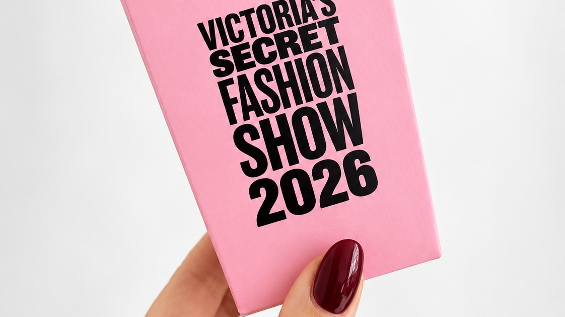 Pink popcorn box produced by Printlux with black Victoria’s Secret Fashion Show 2026 branding and a scalloped opening