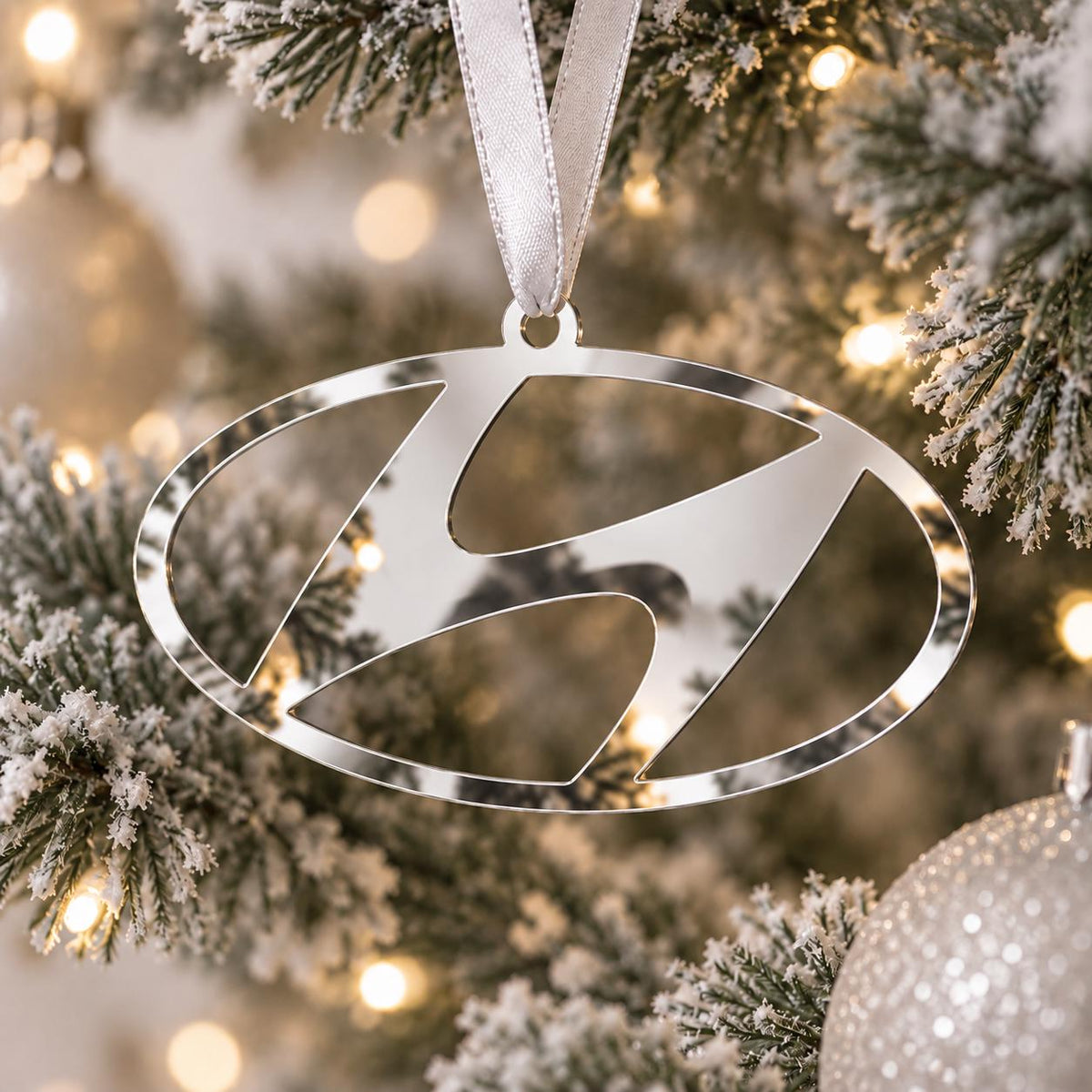 Custom-Shaped Logo Christmas Baubles in mirror acrylic for company Christmas displays