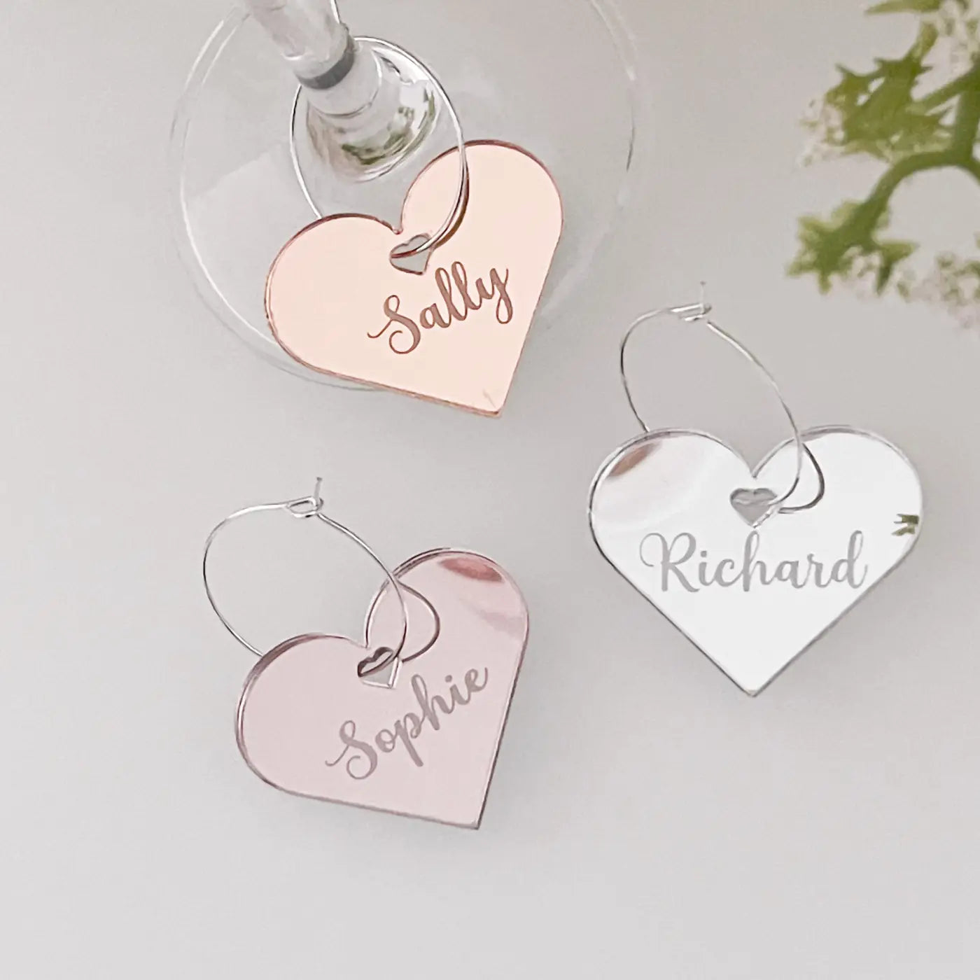 Personalised party drinks charms – luxury heart shaped gold mirror drink markers
